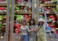 杭州富阳区春江街道附近夜总会招聘包厢服务员,工作好做吗？